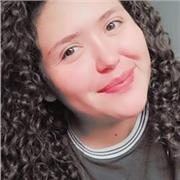 Cuido niños y les ayudo con sus tareas, soy buena haciendo maquetas y carteleras